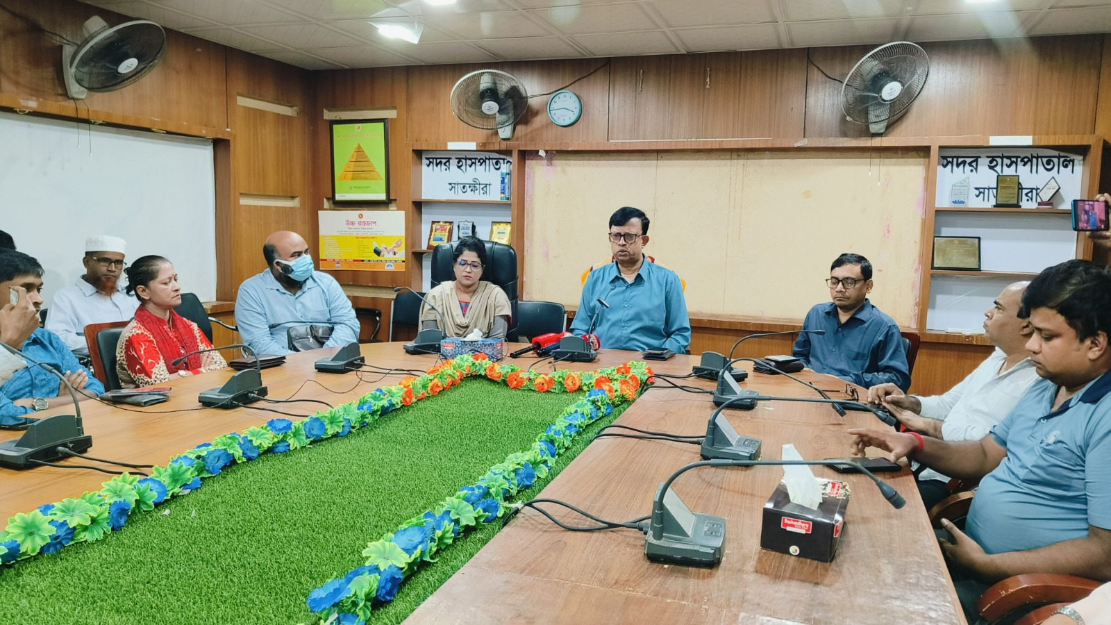 সাতক্ষীরায় সাংবাদিকদের সাথে সিভিল সার্জনের মতবিনিময়