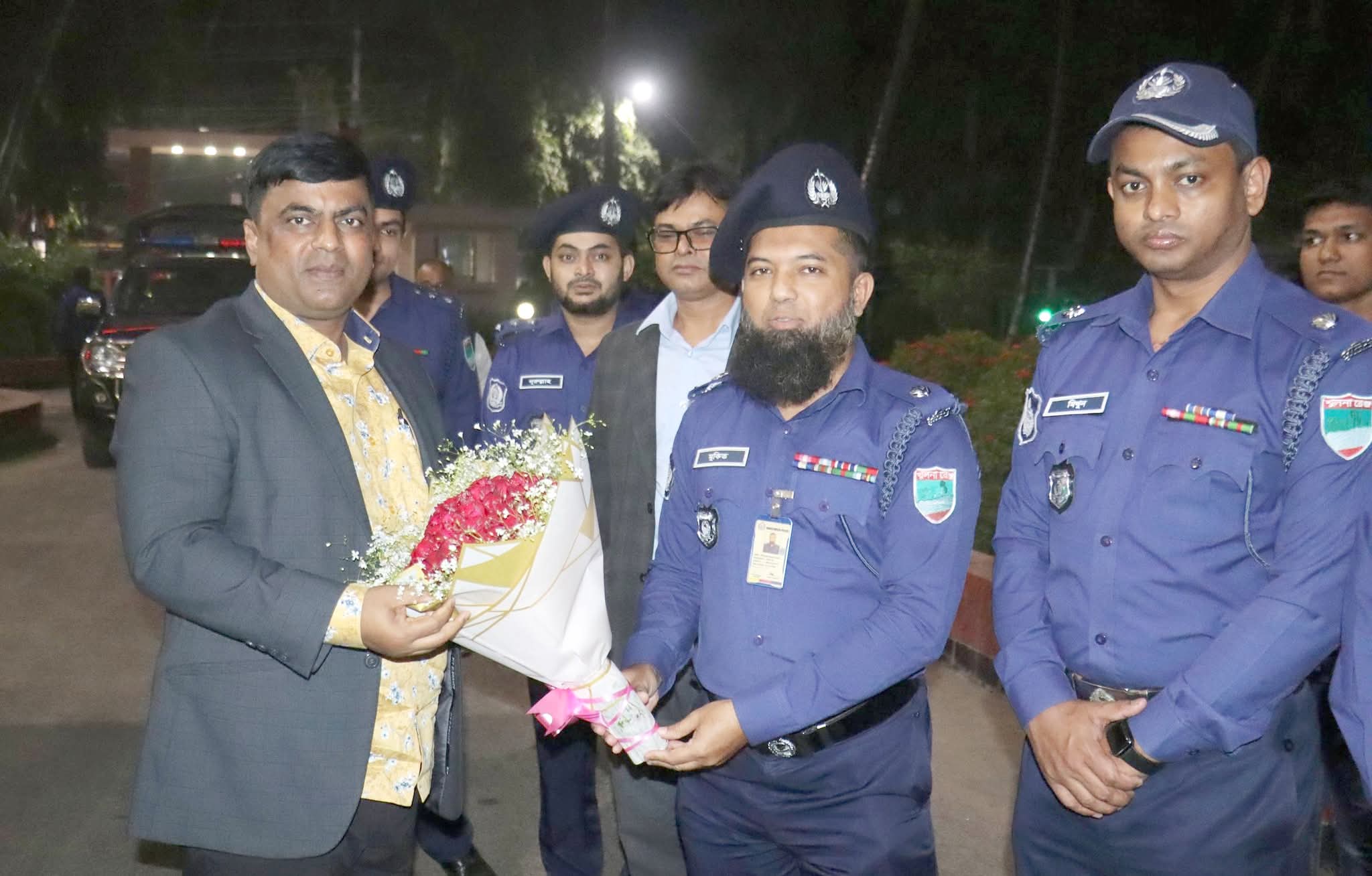 দায়িত্বভার গ্রহণ করলেন সাতক্ষীরার নবাগত পুলিশ সুপার আরেফিন জুয়েল