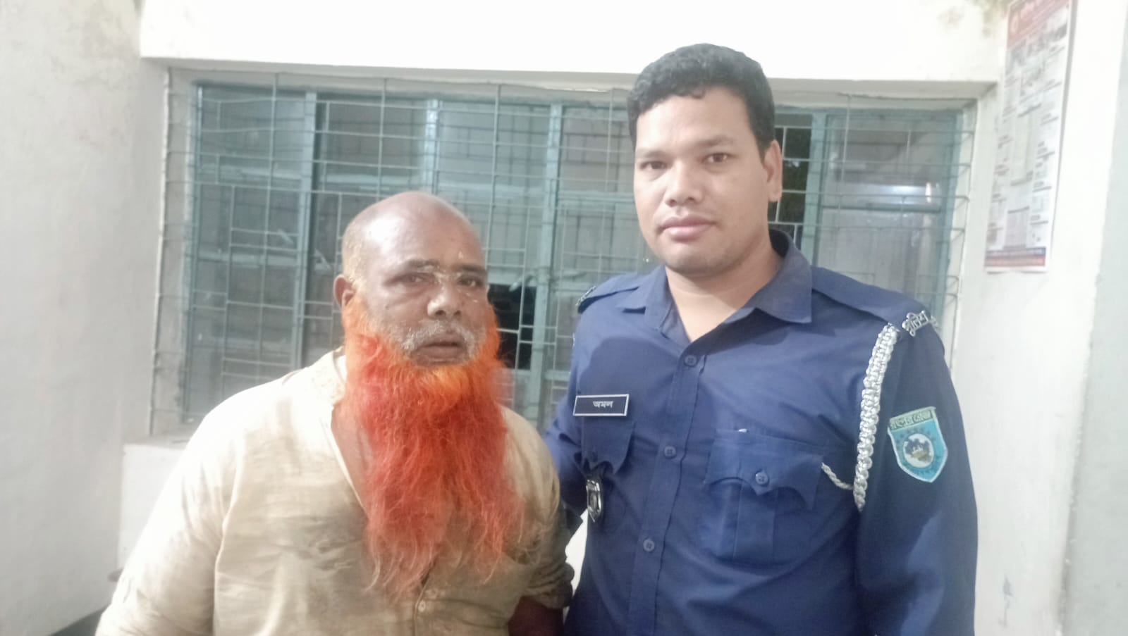 টর্চের আলোয় বাঁচল অটো চালকের প্রাণ, ঘোড়াঘাটে ছিনতাইকালে গ্রেপ্তার ১