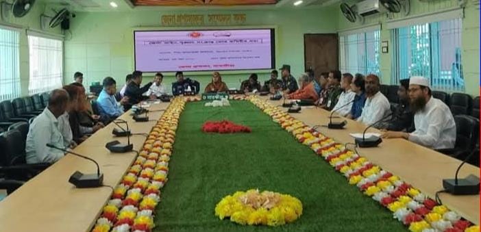 সাতক্ষীরায় জেলা আইনশৃঙ্খলা কমিটির সভা: যানজট নিরসনে ব্যবসায়ীদের স্মারকলিপি