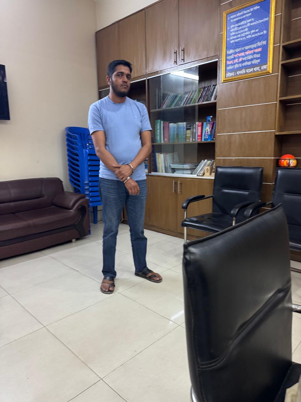 প্রতারণার মাধ্যমে মোংলা বন্দরের ব্যবসায়ীর ৬৯ লাখ টাকা ও গাড়ি আত্মসাৎ: আটক ১