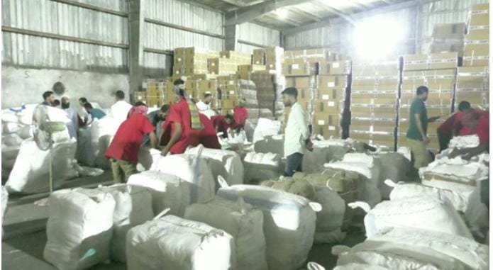 বেনাপোল বন্দরে মিথ্যা ঘোষণায় আমদানিকৃত ৬ কোটি টাকার পন্য চালান আটক