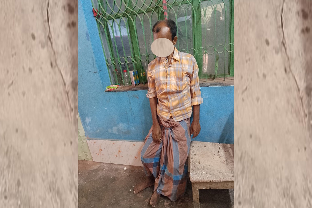 সাতক্ষীরায় চিকিৎসক ও নৈশপ্রহরীর পৃথক ঝুলন্ত মরদেহ উদ্ধার