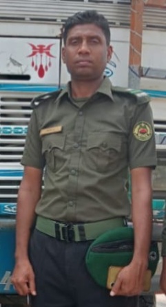 বেনাপোল বন্দরে কার্গো ইয়ার্ডের আনসারের এপিসি আইনুর ইসলামের বিরুদ্ধে বিভিন্ন অভিযোগ।