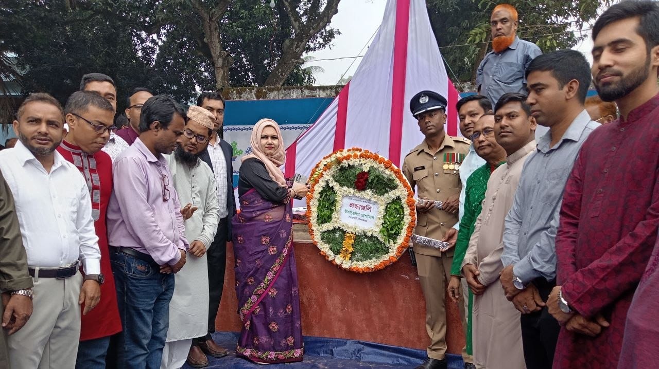 যথাযোগ্য মর্যাদায় ঘোড়াঘাটে মহান স্বাধীনতা ও জাতীয় দিবস পালিত