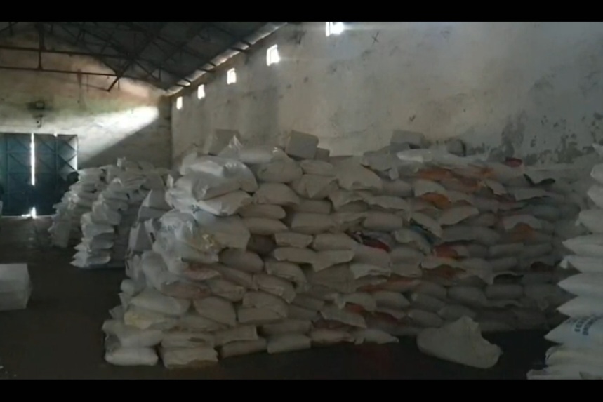 বেনাপোল স্থলবন্দরে ঘোষণা বহির্ভূত কোটি টাকার পাটবীজ আটক।