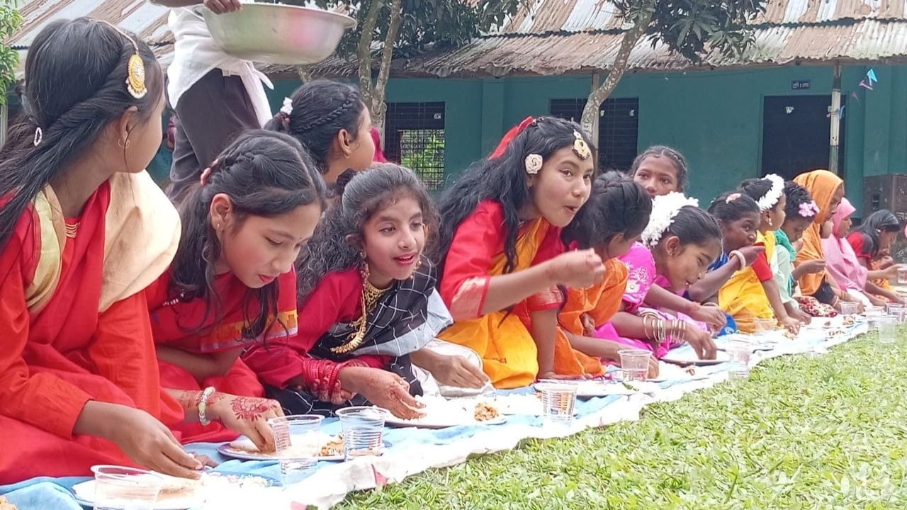 ঘোড়াঘাটে অ্যাডভান্স মডেল স্কুলে পান্তা উৎসবে পহেলা বৈশাখ উদযাপন