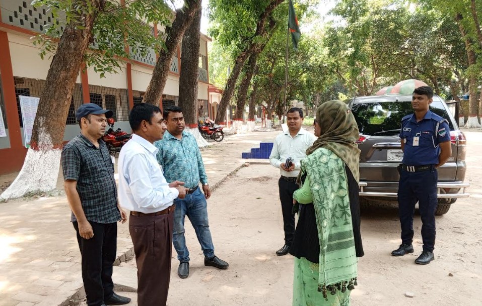 সাতক্ষীরায় এসএসসি ও সমমান পরীক্ষার প্রথম দিনে অনুপস্থিত ৪৫৭ জন
