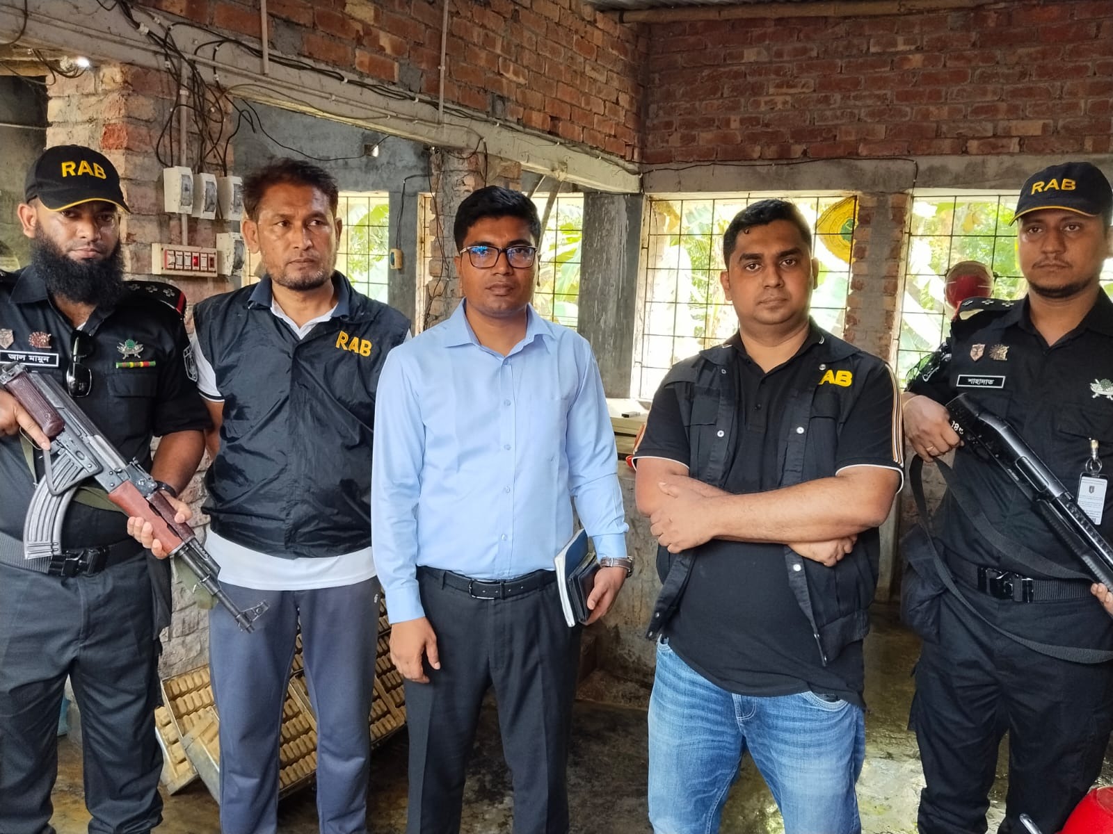 সাতক্ষীরার সখীপুরে দুই আইসক্রিম ফ্যাক্টরীকে দুই লাখ টাকা জরিমানা, কারখানা বন্ধ