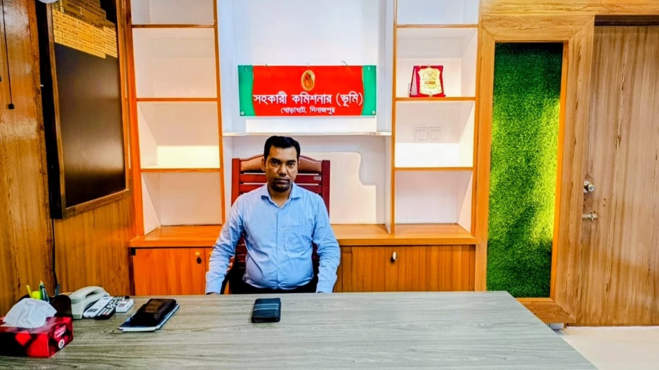 ভূমি অফিস থেকে পৌরসভা: ঘোড়াঘাটে এসিল্যান্ড মামুন কাওসারের প্রশাসনিক বিপ্লব
