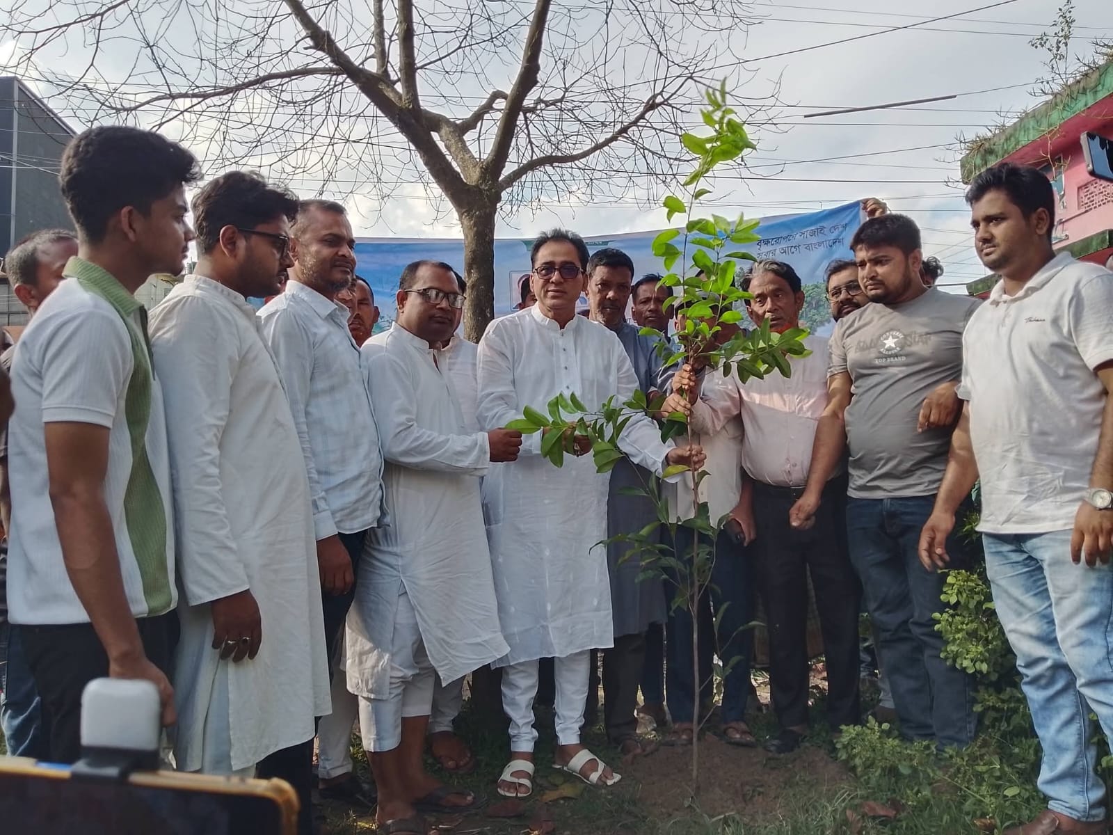 বেনাপোল পৌর বিএনপির বৃক্ষ রোপন কর্মসূচী পালিত।