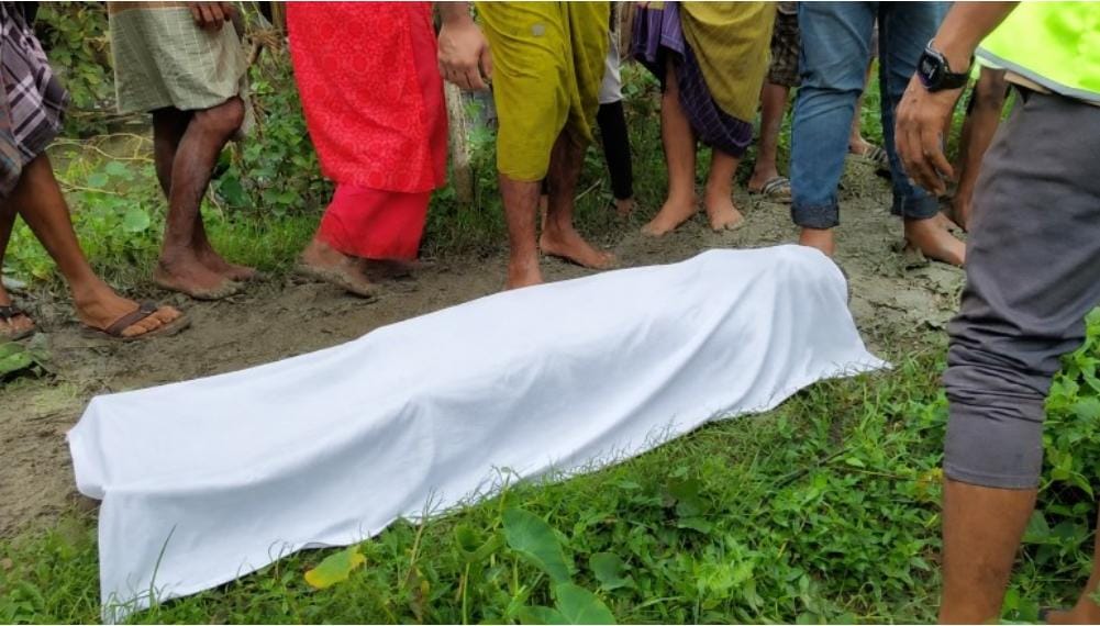 শার্শায় দুই সন্তানকে হত্যা করে নিজেও আত্মহত্যা করেছে।