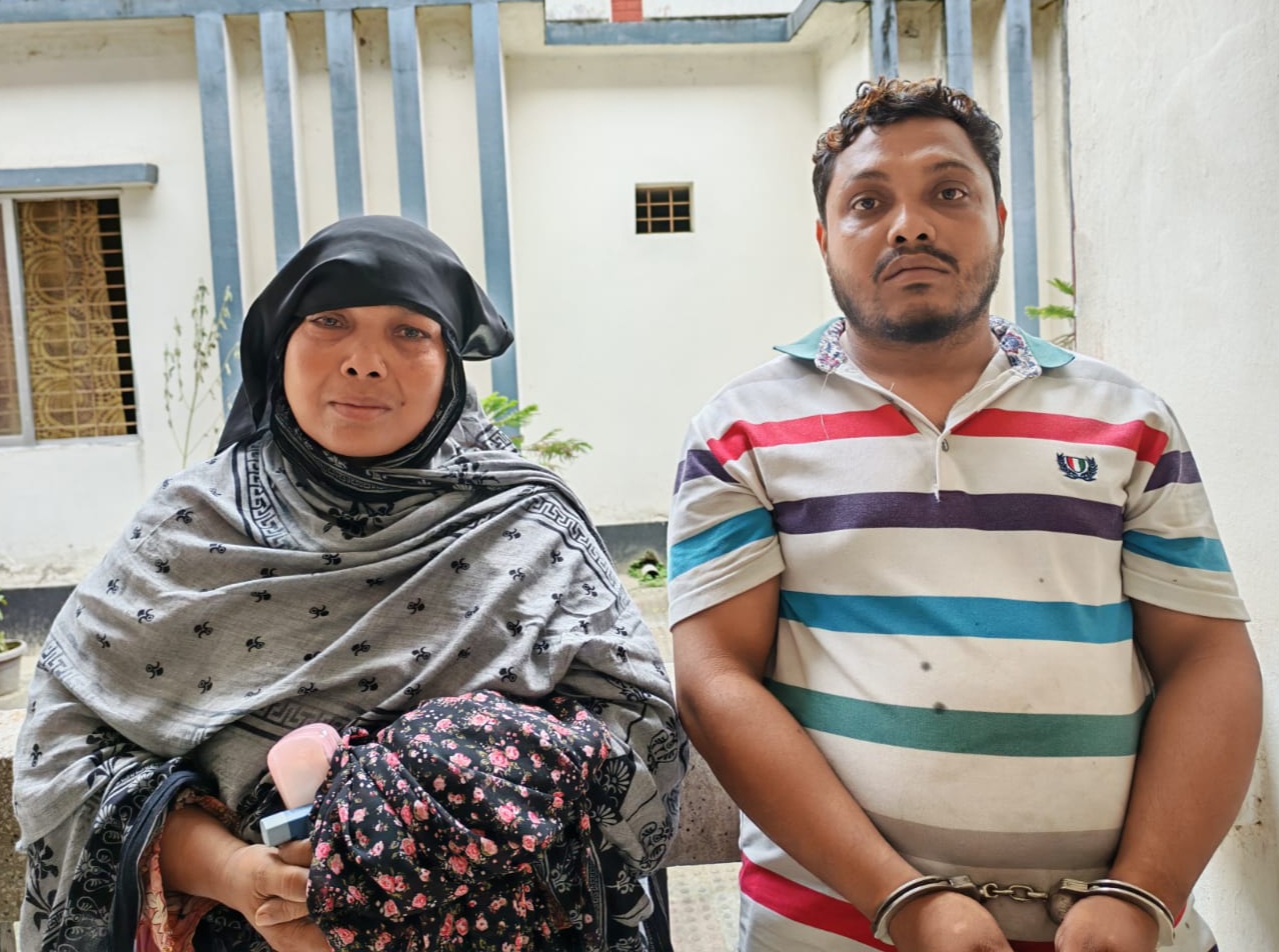 শার্শায় ৪ হাজার ইয়াবাসহ মা-ছেলে আটক।